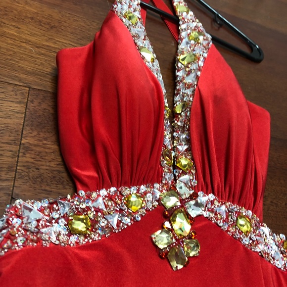 Red jersey Nigh Moves prom dress - Picture 3 of 6